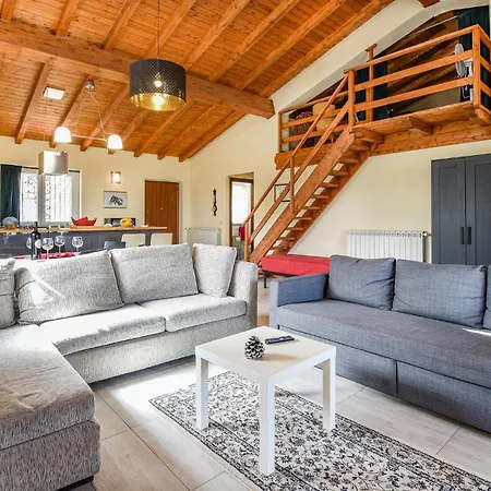 Holiday home Stunning In Castiglione Di S With Wifi Solicchiata
