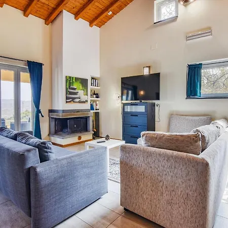 Holiday home Stunning In Castiglione Di S With Wifi Solicchiata