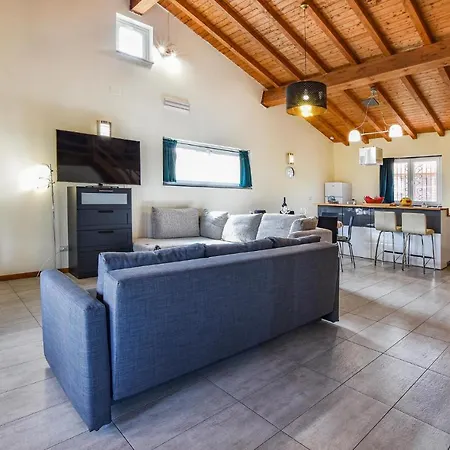 Holiday home Stunning In Castiglione Di S With Wifi